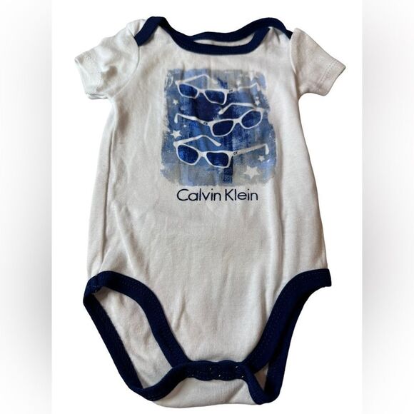Calvin Klein Onesie 3 Piece Set (3-6 Months) - Picture 4 of 7